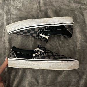balck and grey checkered vans